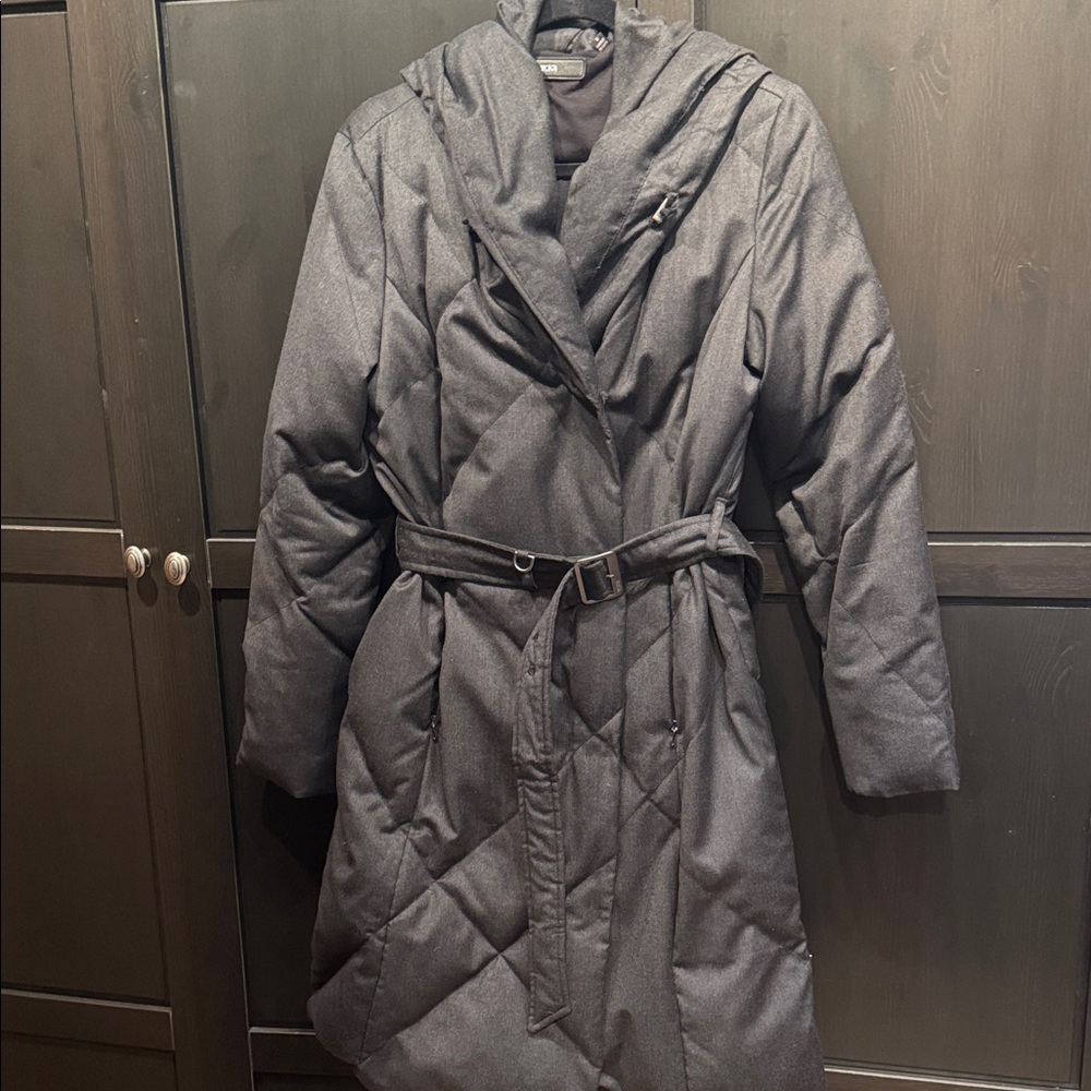 Tumi Women's Dark Gray Puffer Jacket